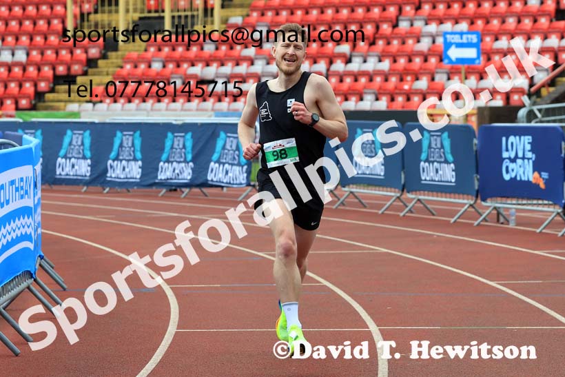 Gateshead 10k, 2024 Gateshead Marathon, Half Marathon and 10k, Gateshead Stadium.  Photo: David T. Hewitson/Sports for All Pics